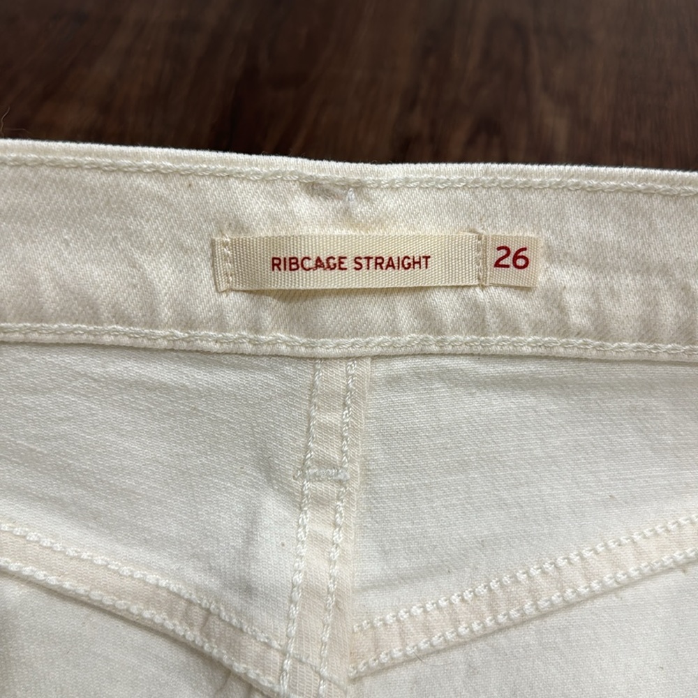 Levi’s - Ribcage Straight - Picture 10 of 11